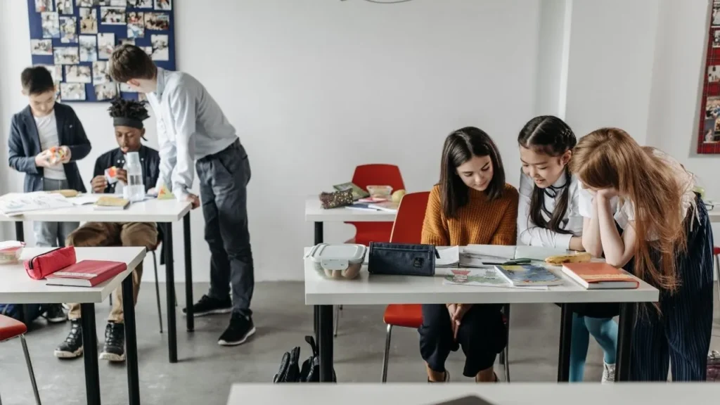 Bir Öğretmenin Hangi Okulda Görev Yaptığını Nasıl Öğrenebilirim? 